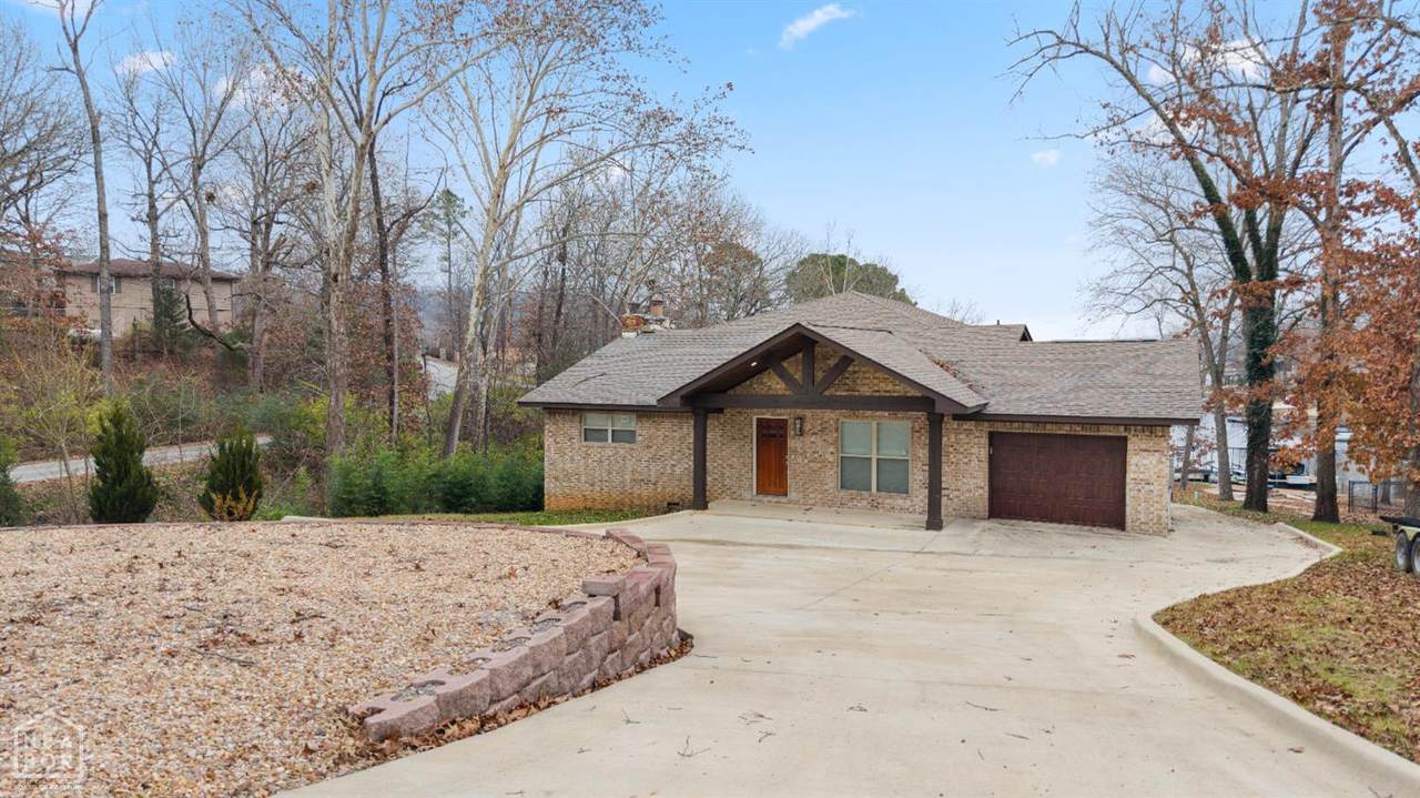 38 Winnebago Circle - Photo 1