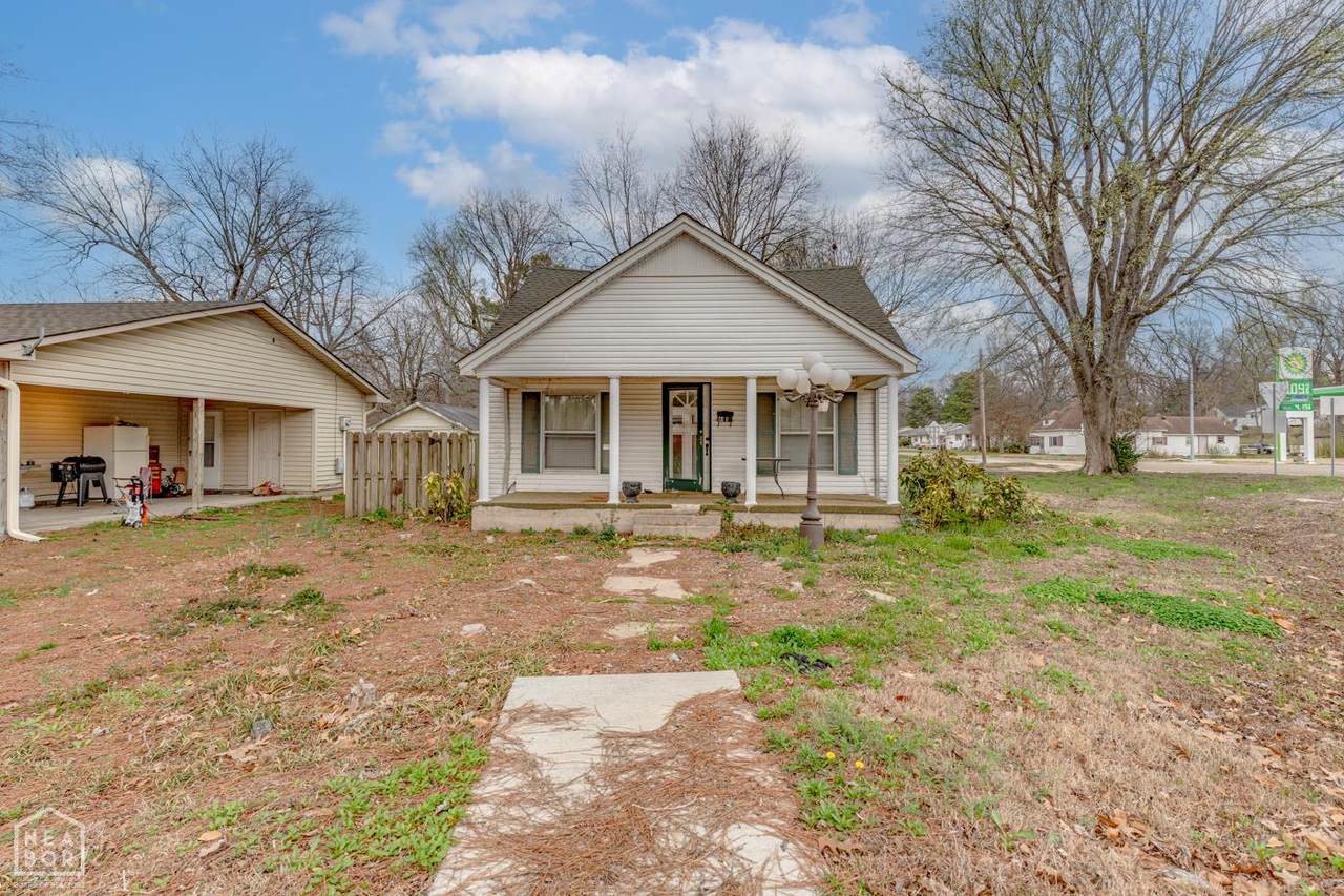 611 Jackson Street - Photo 1