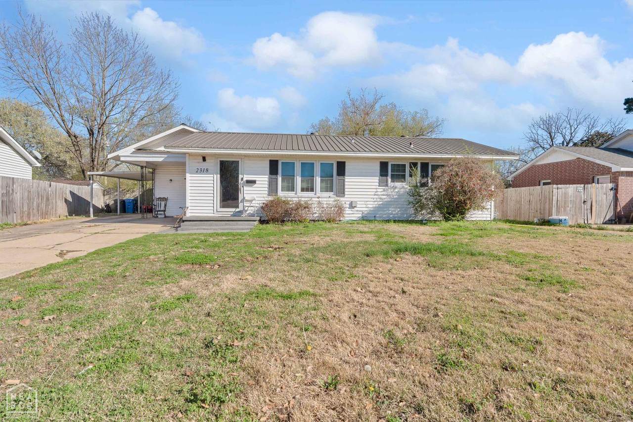 2318 Circle Drive - Photo 1