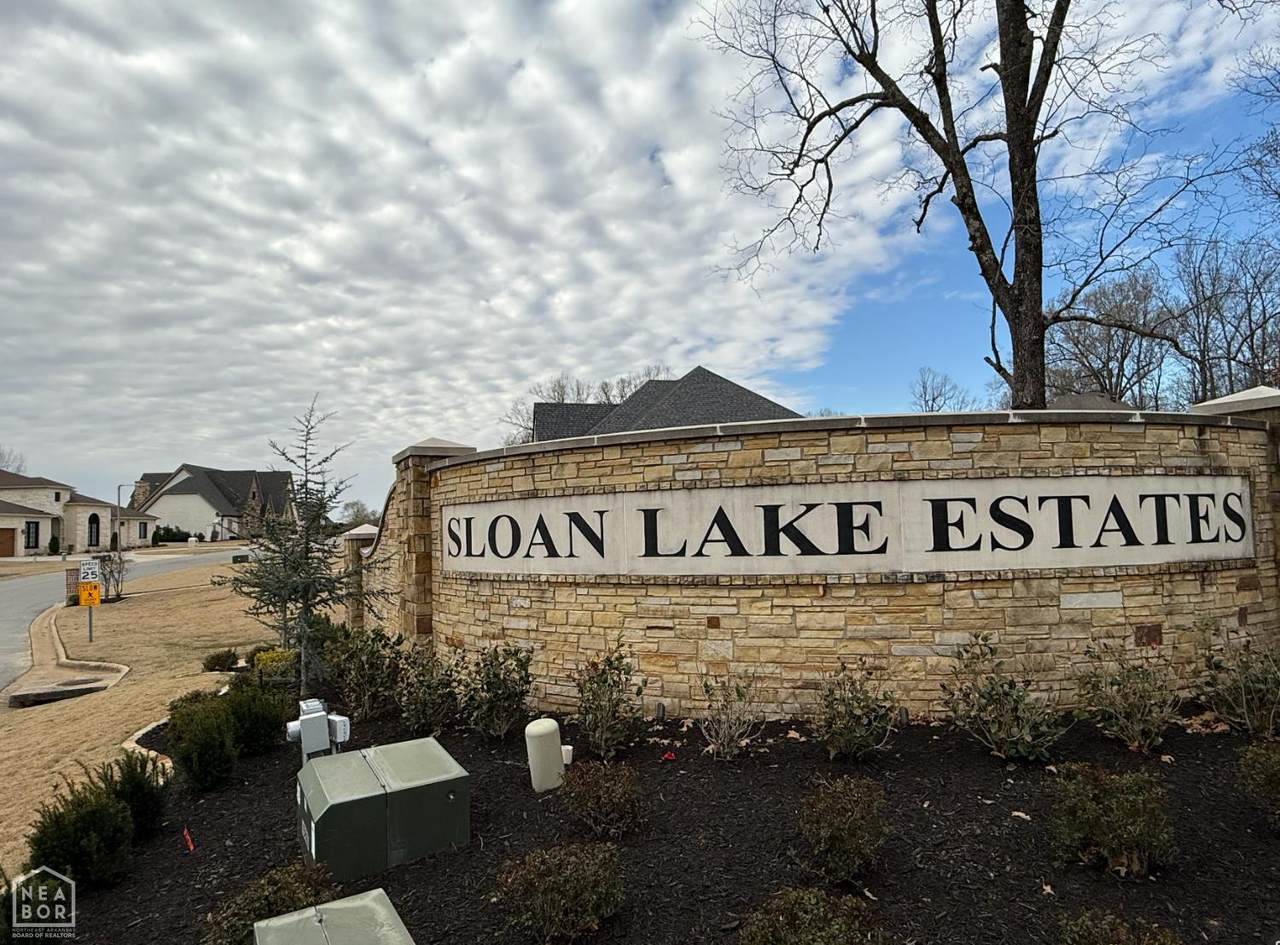 4008 Sloan Lake Cove - Photo 1