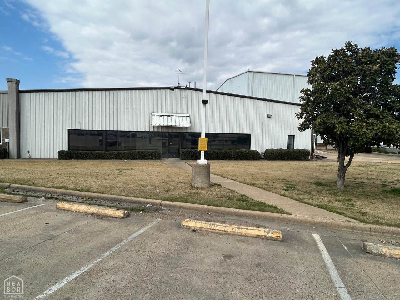 https://bt-photos.global.ssl.fastly.net/jonesboro/1280_boomver_1_10128531-2.jpg