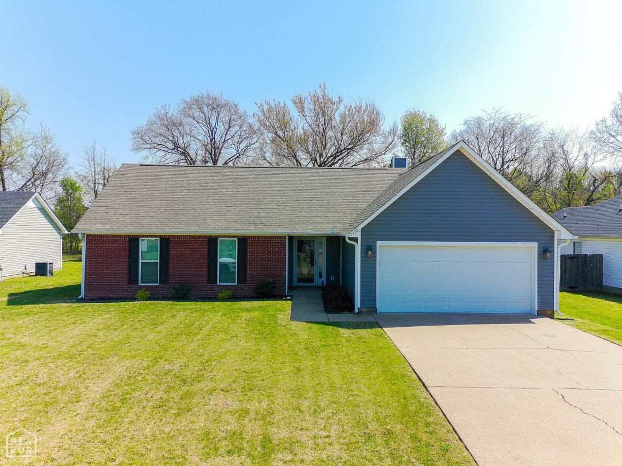 1710 Hibiscus Court - Photo 1