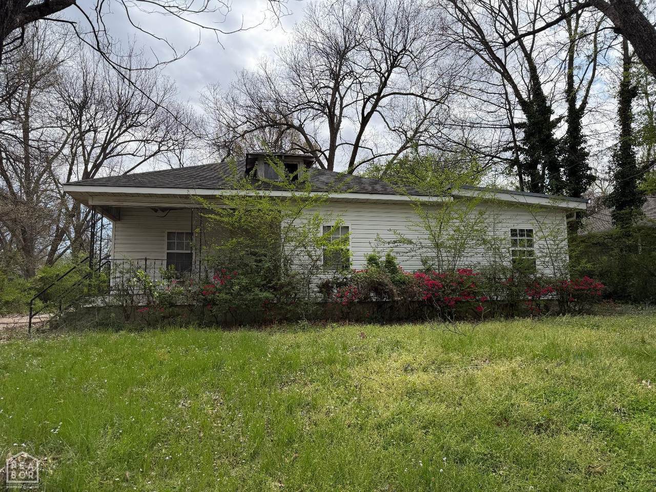 1405 Washington - Photo 1