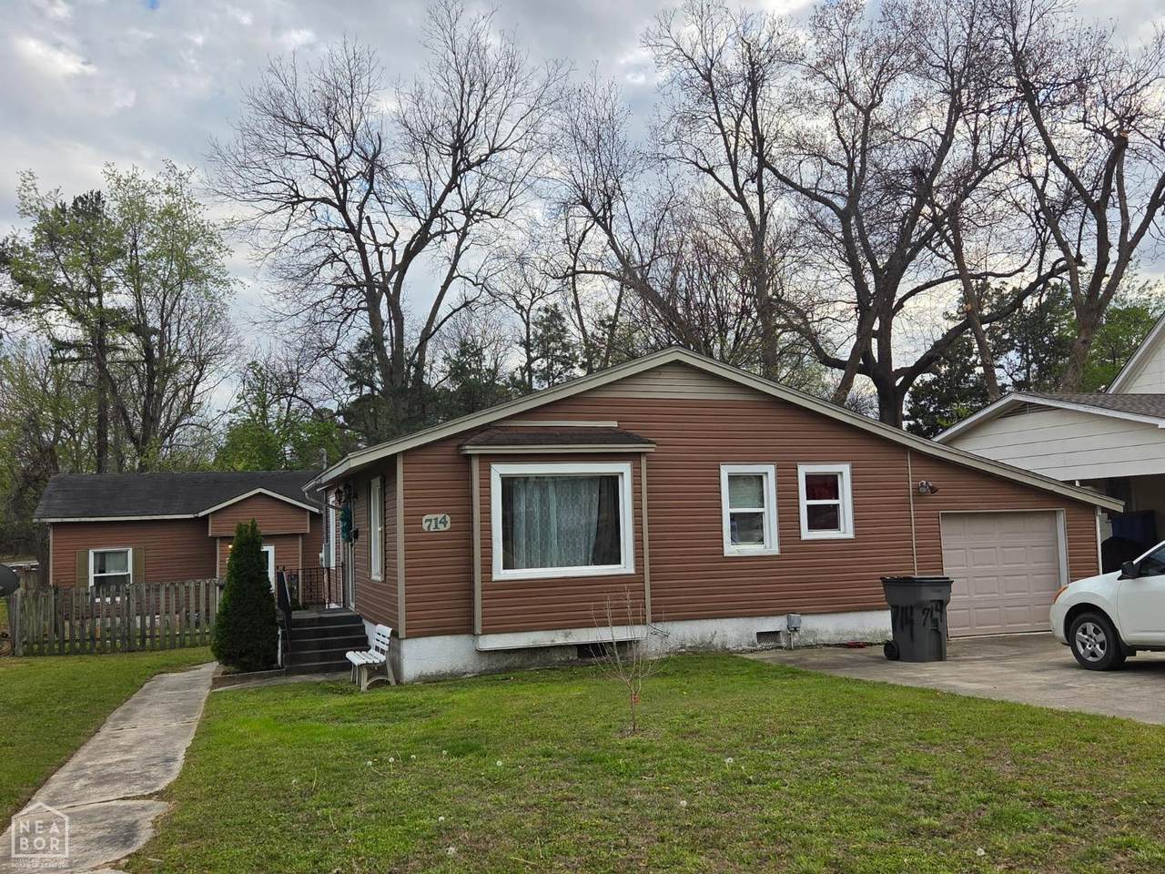 714 Main Street - Photo 1