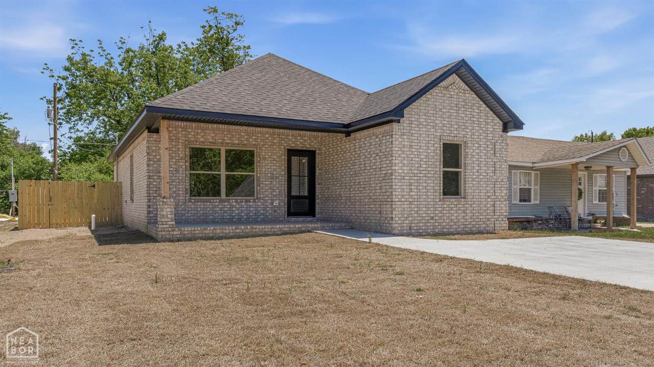 https://bt-photos.global.ssl.fastly.net/jonesboro/1280_boomver_1_10128599-2.jpg