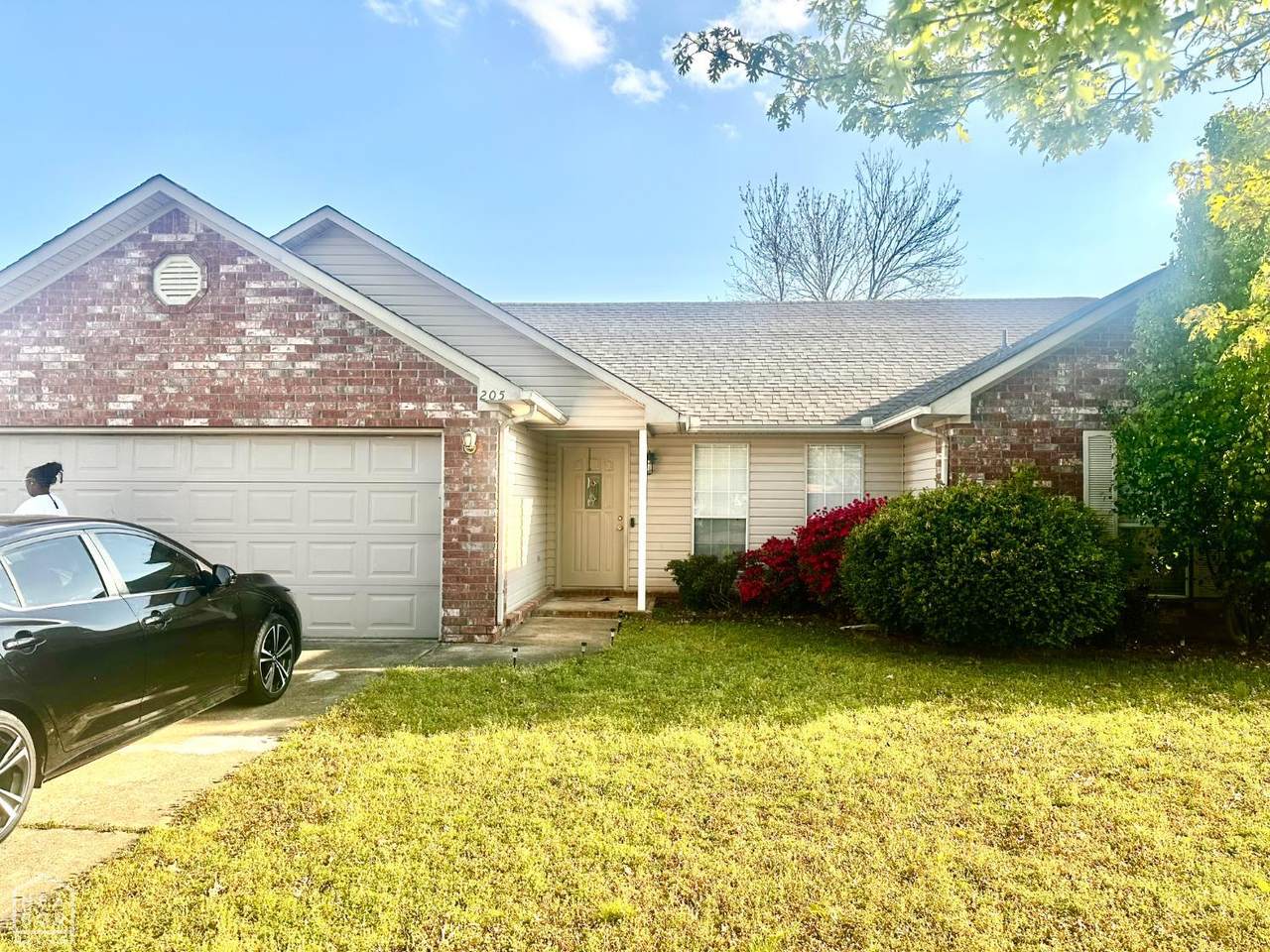 205 Natchez Drive - Photo 1