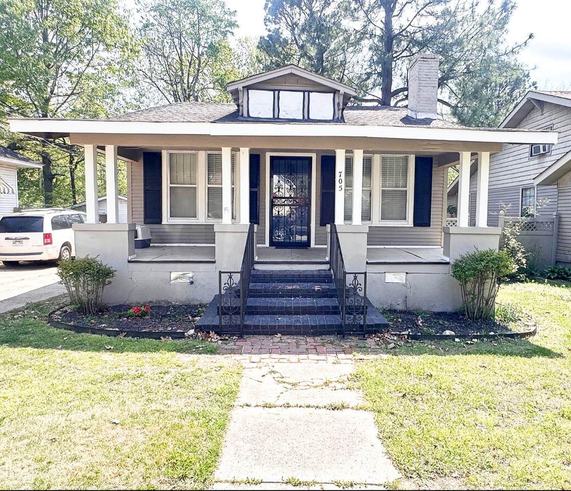 705 Washington - Photo 1