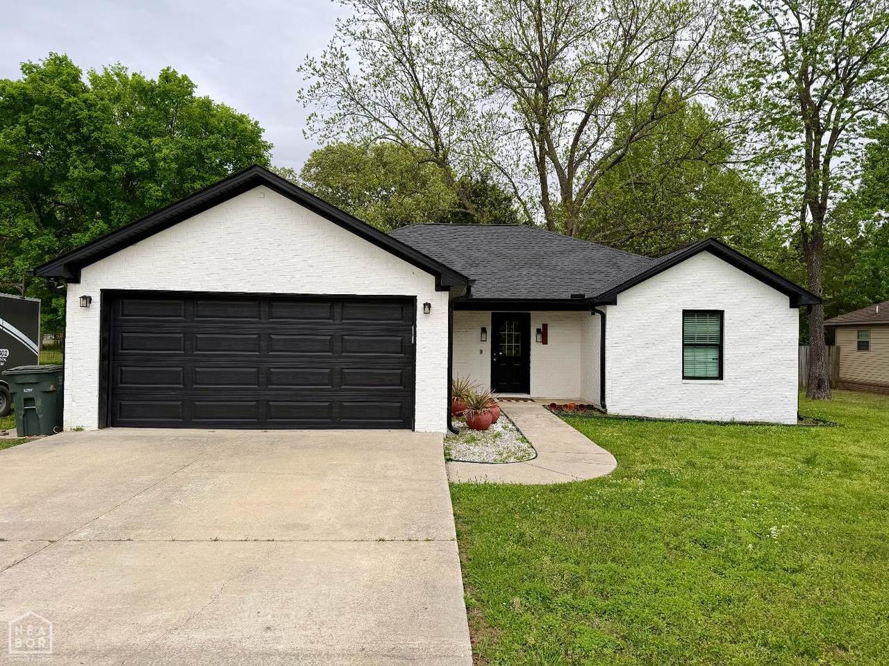 315 Oak Street - Photo 1
