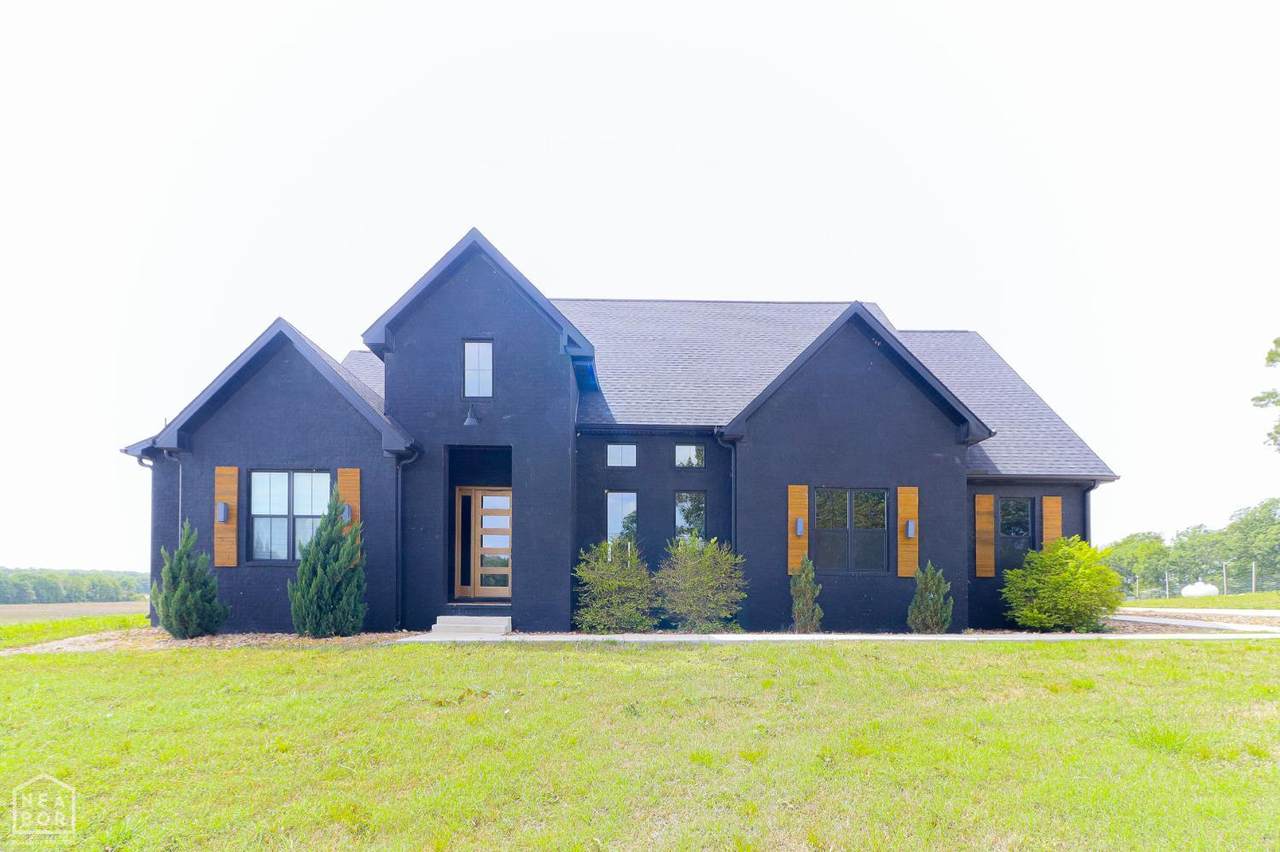 472 County Road 149 - Photo 1