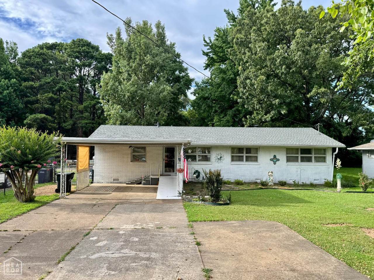 1110 Nettleton Avenue - Photo 1