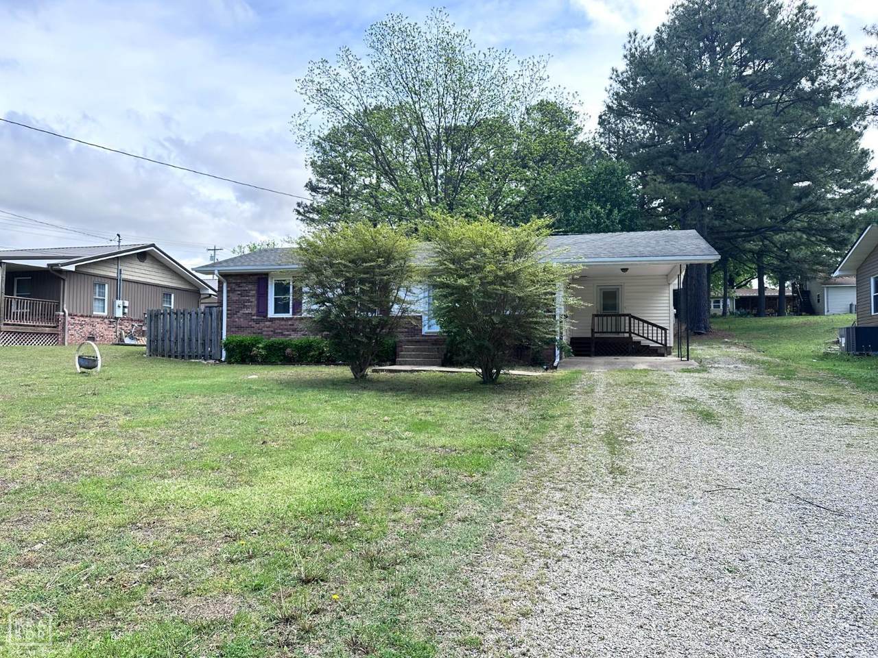 865 2nd Avenue - Photo 1