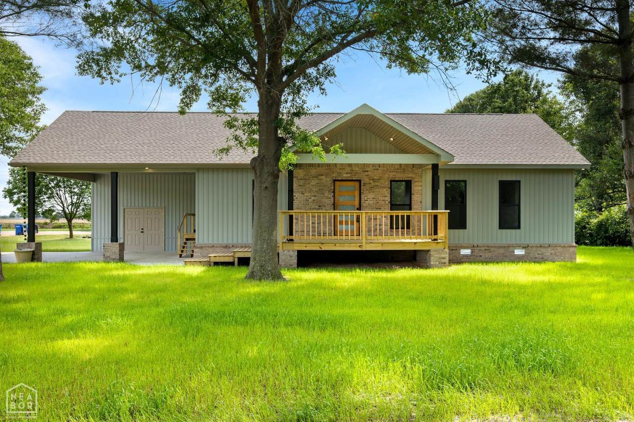 301 Dogwood Street - Photo 1