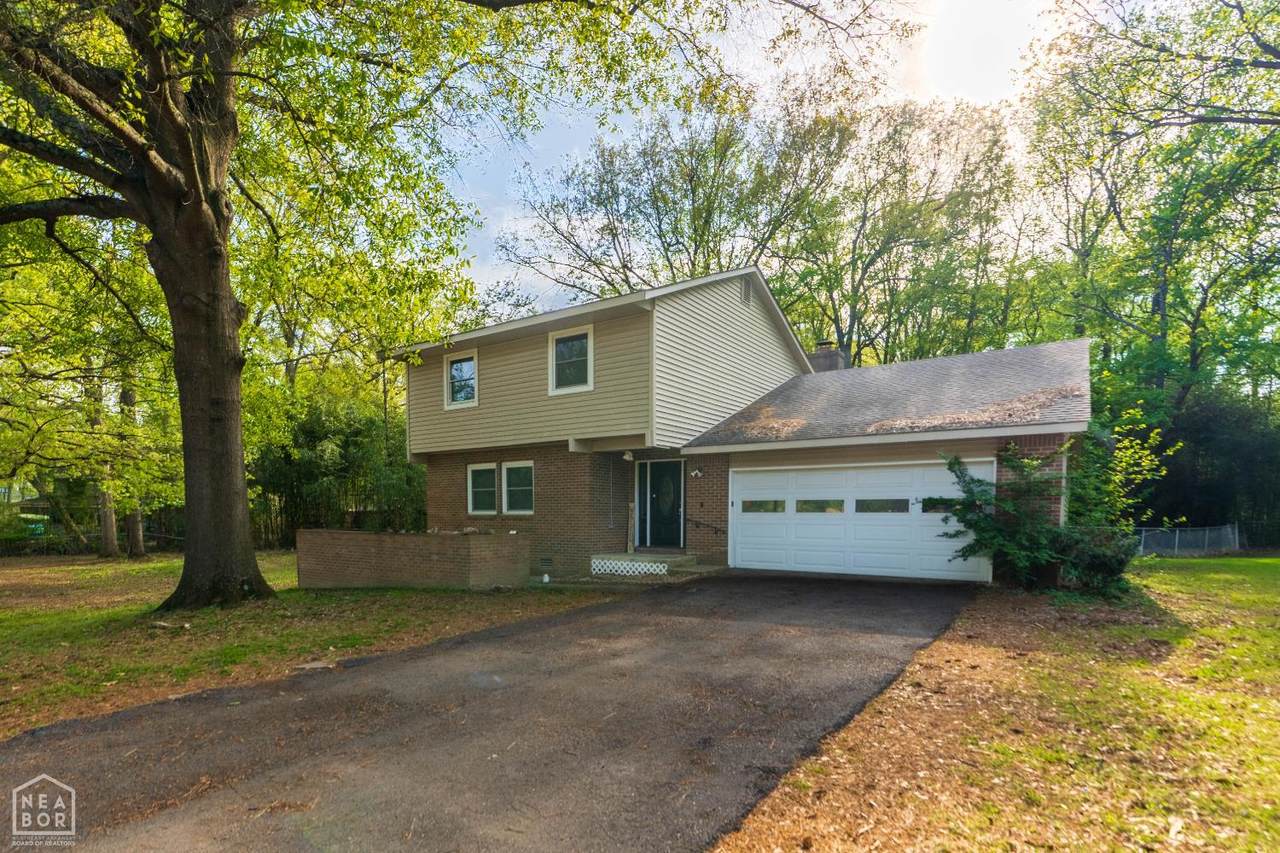 1617 Briarwood Drive - Photo 1