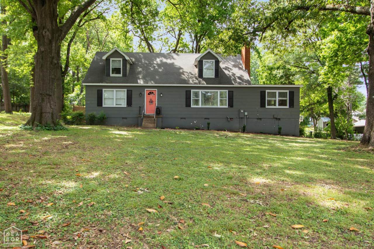 311 W. Elm - Photo 1