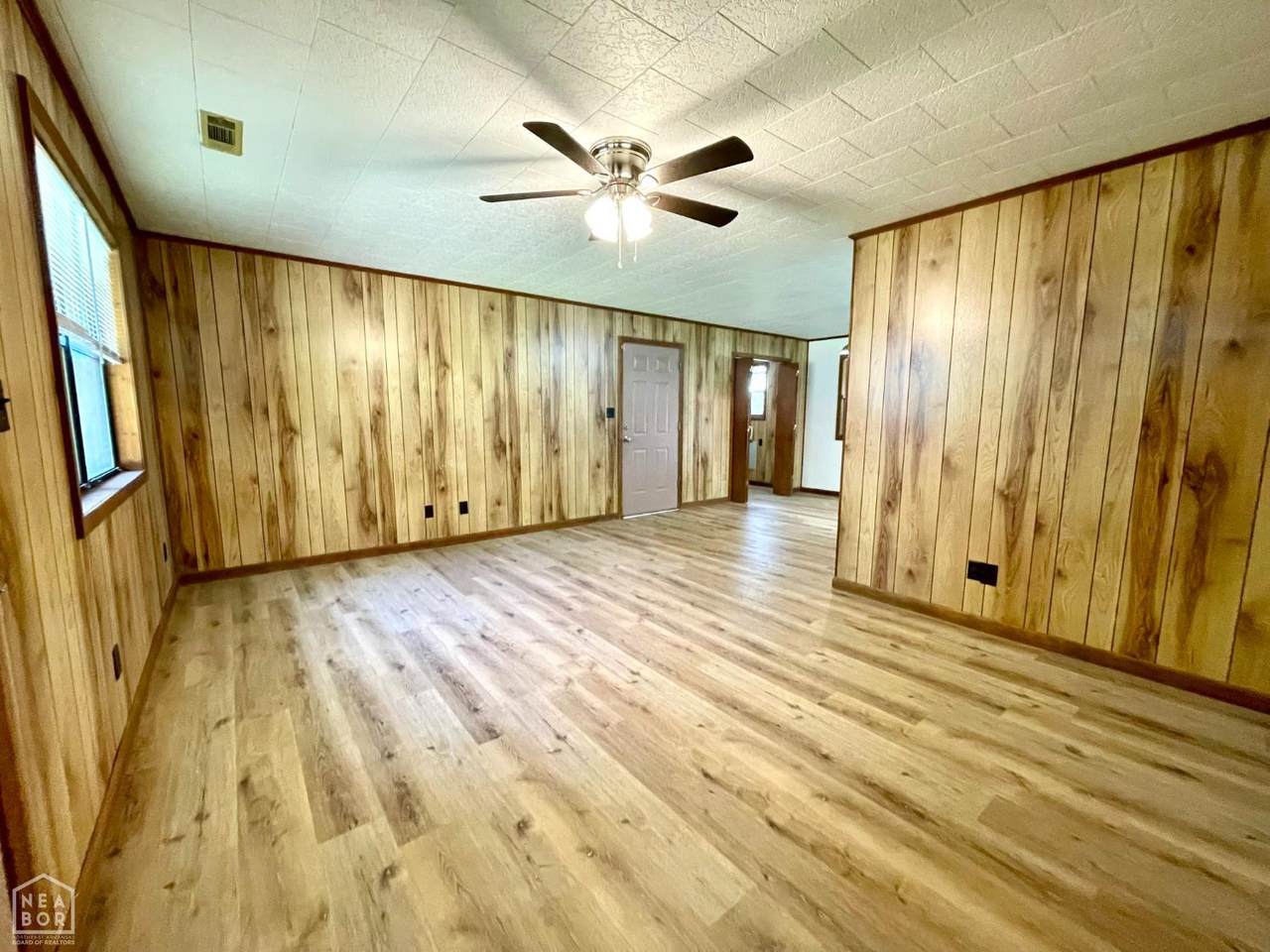 https://bt-photos.global.ssl.fastly.net/jonesboro/1280_boomver_1_10129551-2.jpg