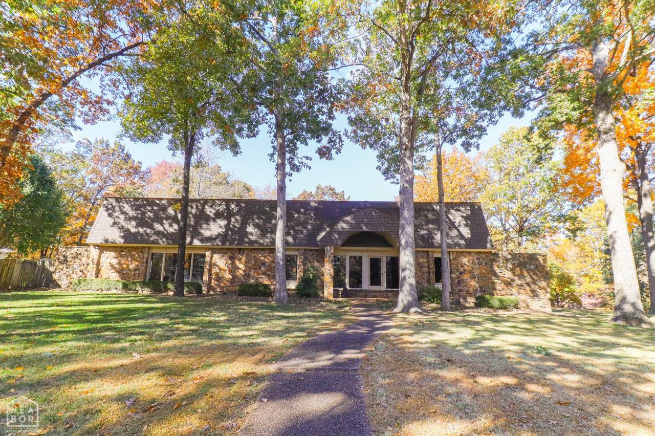 2100 Paula Drive - Photo 1