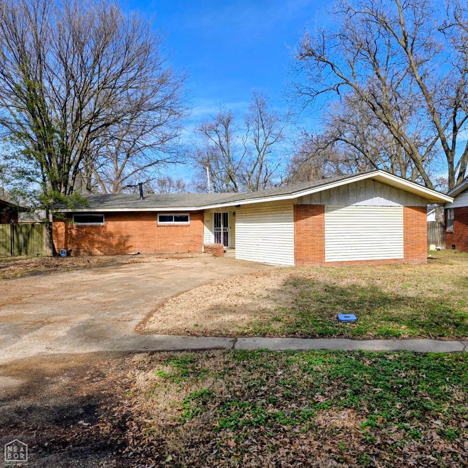 520 Quinn Avenue - Photo 1