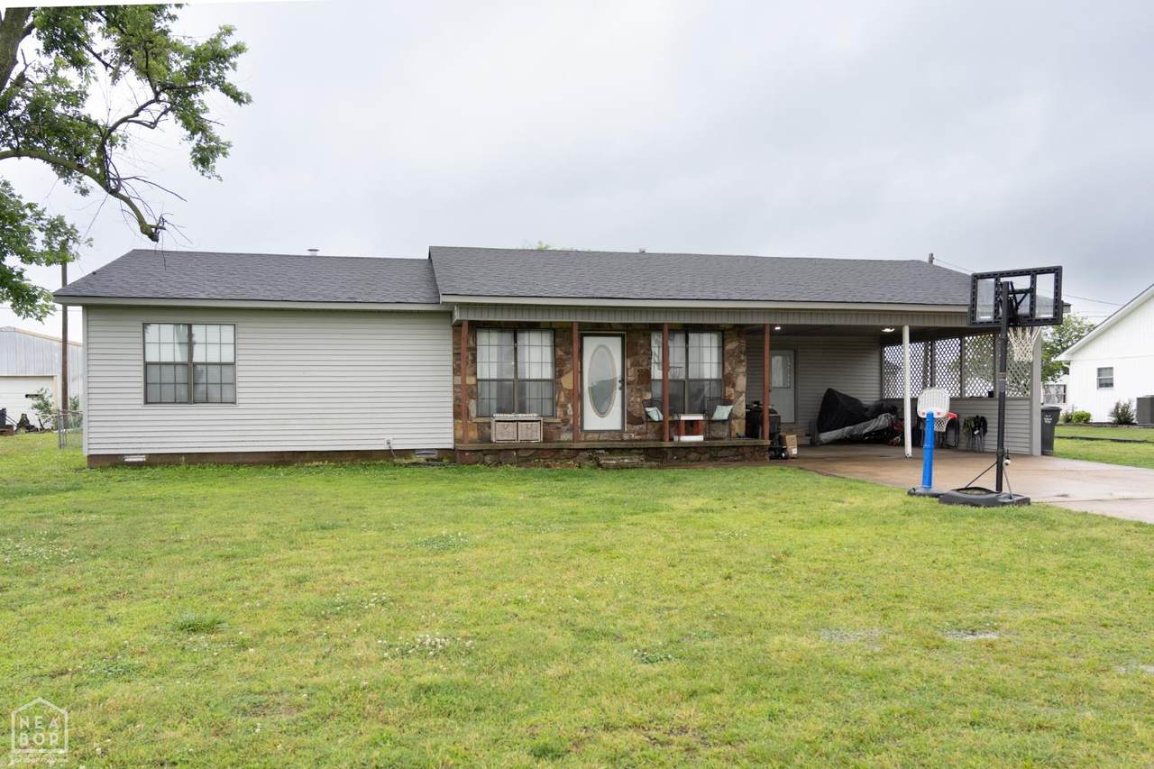 706 Hwy 412 - Photo 1