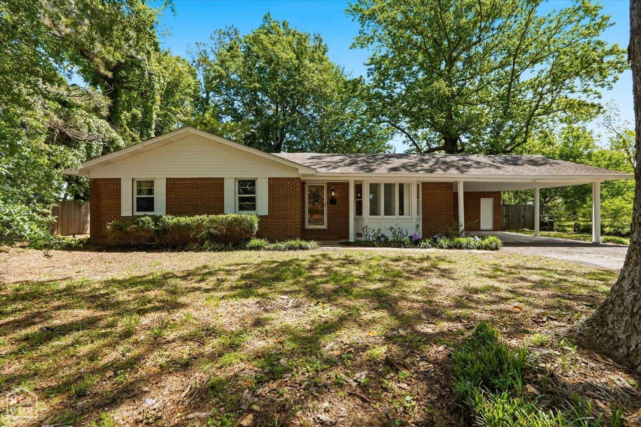 712 Alma Street - Photo 1