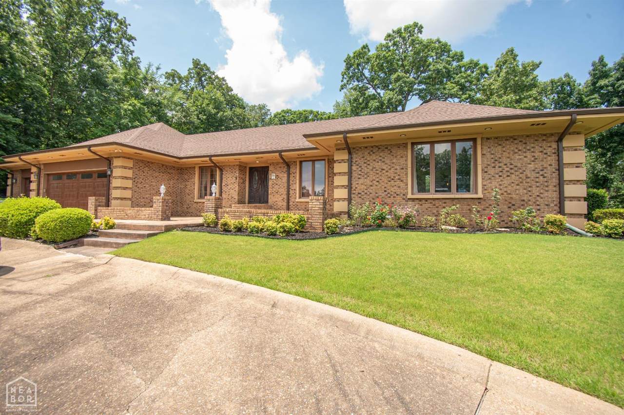 803 Lakeshore Drive - Photo 1