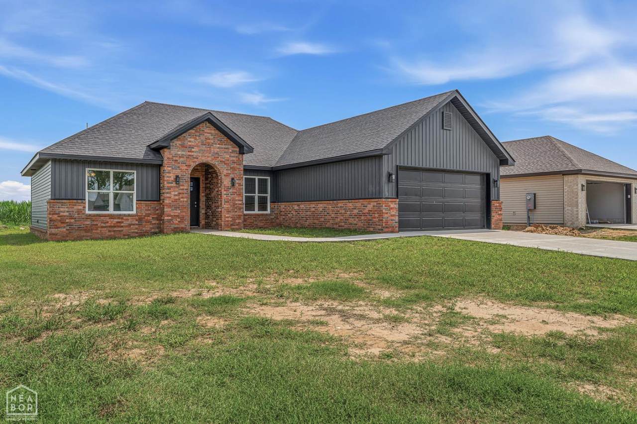 https://bt-photos.global.ssl.fastly.net/jonesboro/1280_boomver_1_10130215-2.jpg