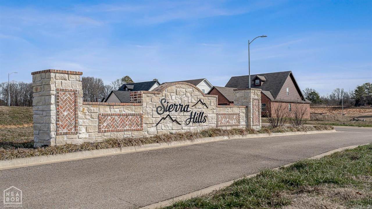 2204 19th Street - Photo 1