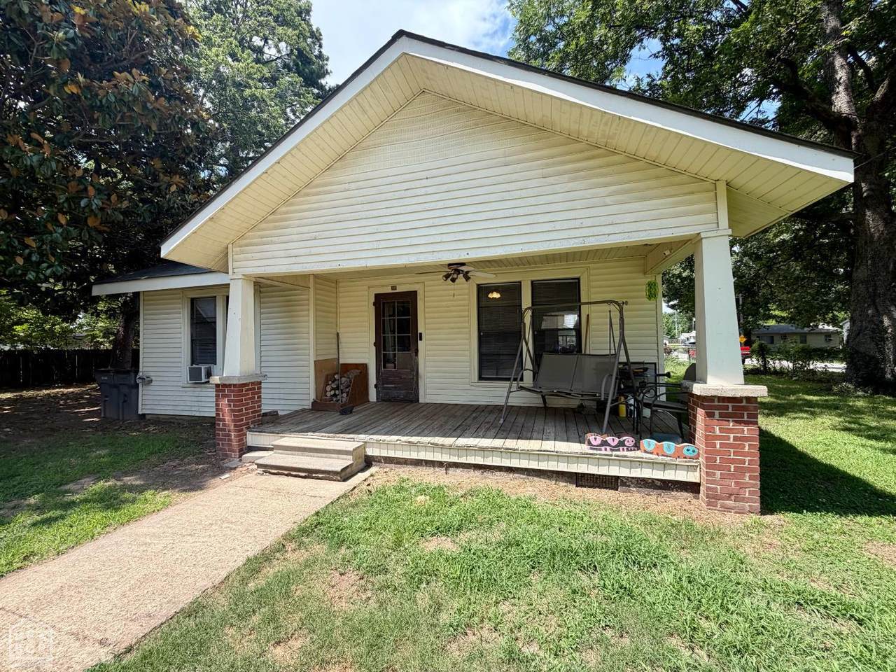 https://bt-photos.global.ssl.fastly.net/jonesboro/1280_boomver_1_10130691-2.jpg