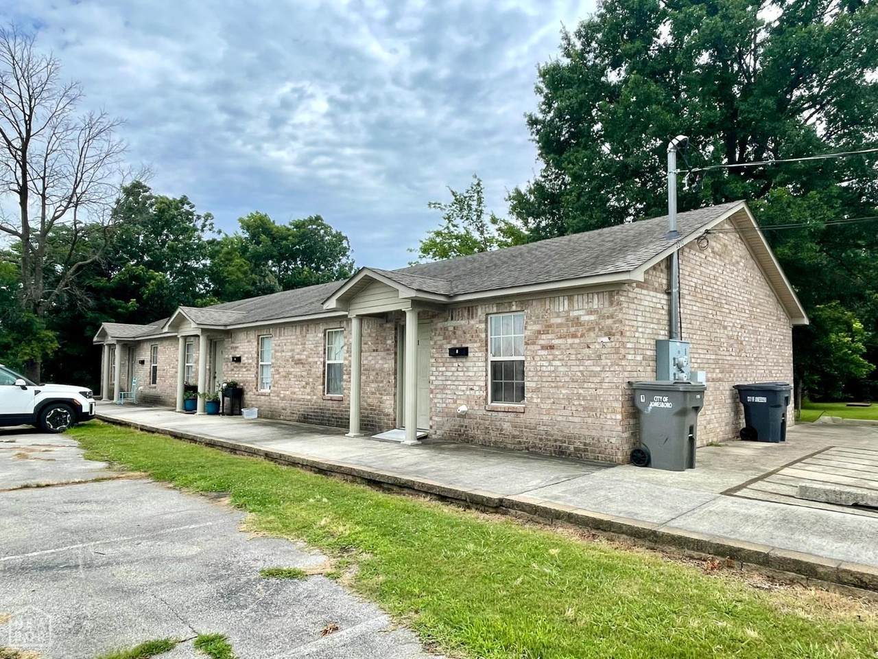 2210 Clark Street - Photo 1