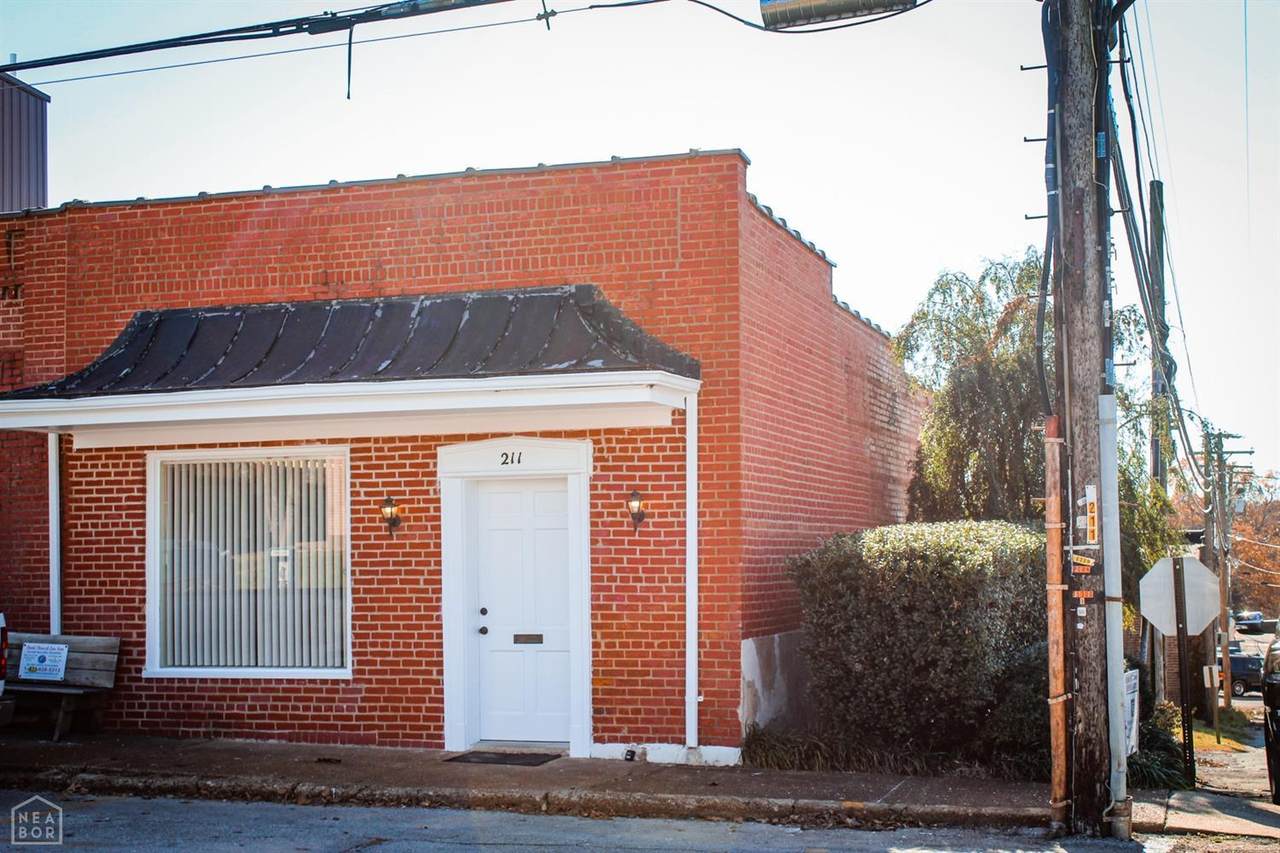211 Pyburn Street - Photo 1