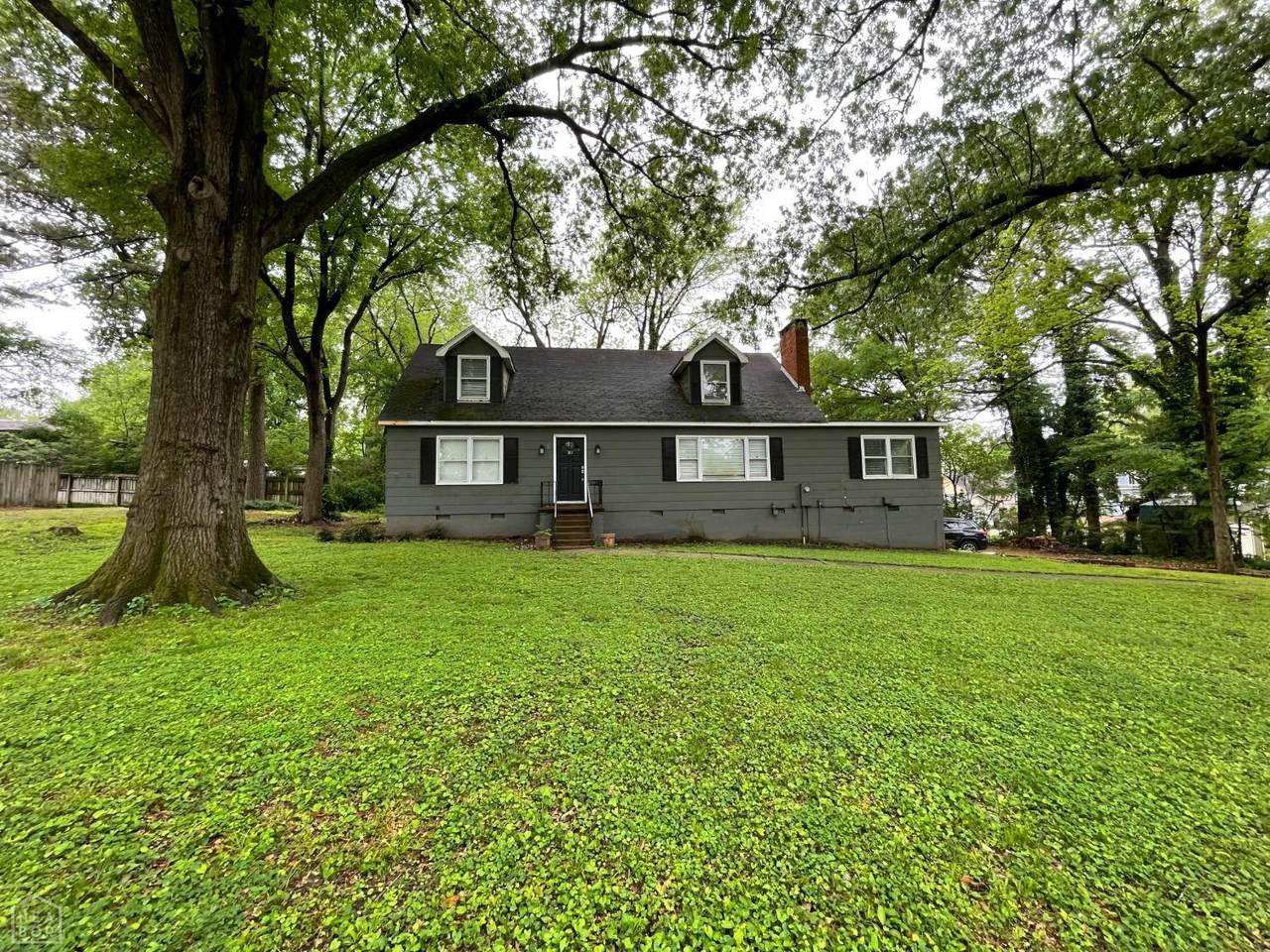 311 Elm Avenue - Photo 1