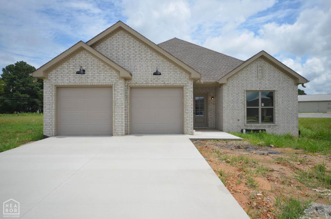 312 Hollis - Photo 1