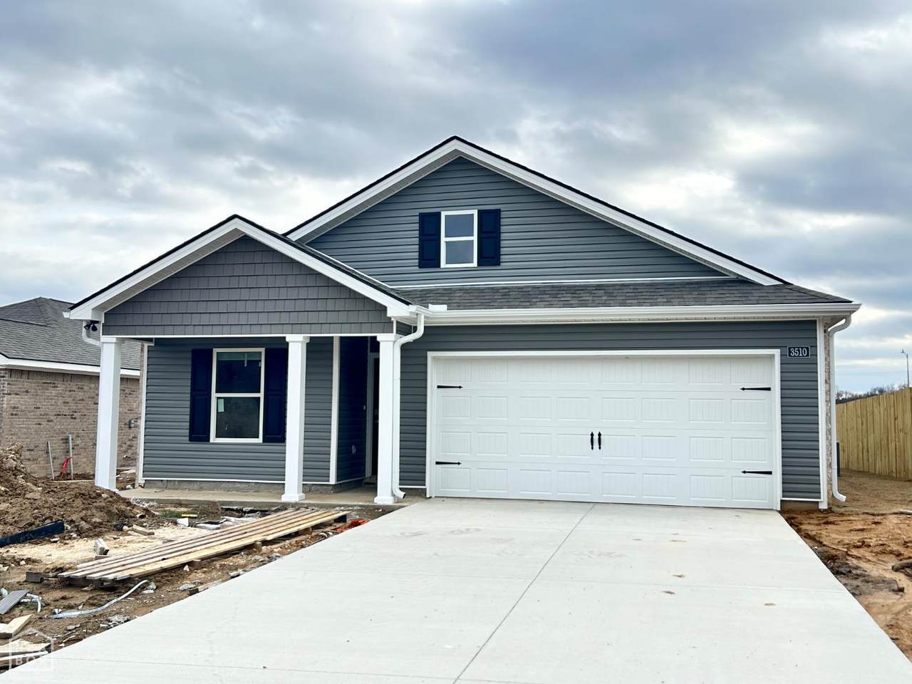 3510 Hawthorn Way - Photo 1