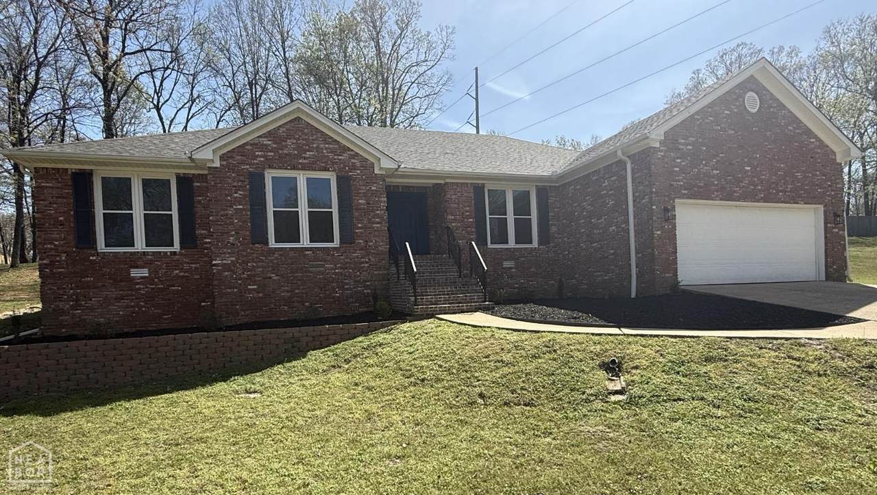 1905 Catharine Drive - Photo 1