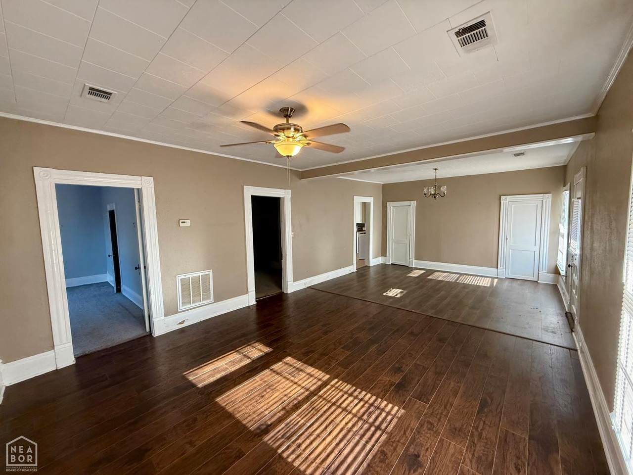 https://bt-photos.global.ssl.fastly.net/jonesboro/1280_boomver_2_10128366-2.jpg