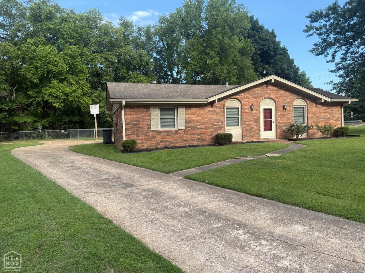 2016 Broadmoor Road - Photo 1