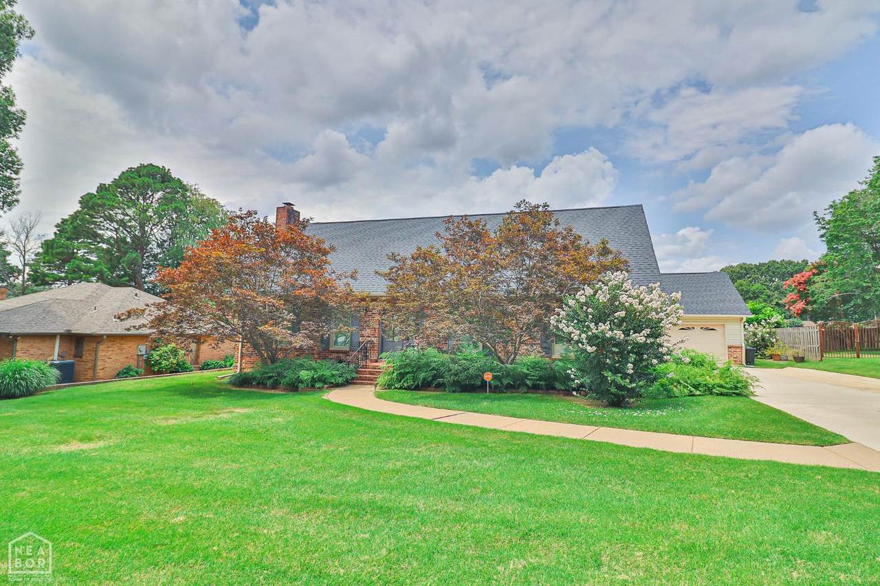 1509 Hillcrest Drive - Photo 1