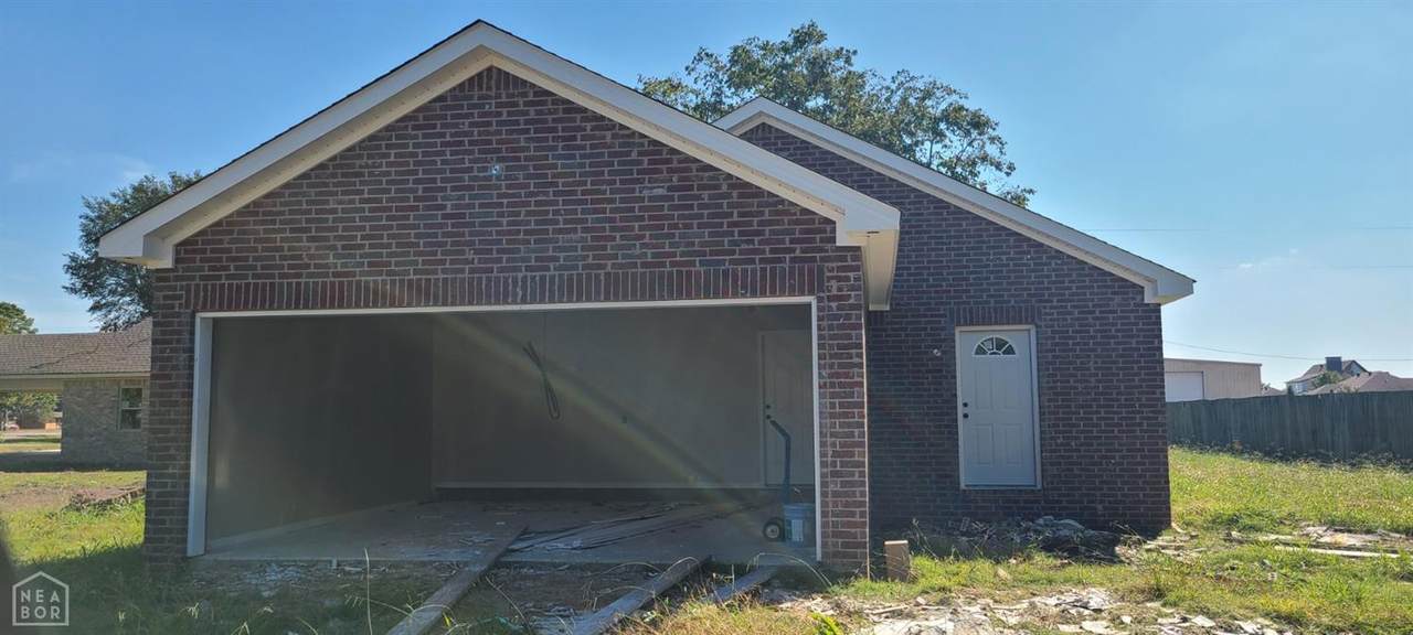 303 Southard Drive - Photo 1