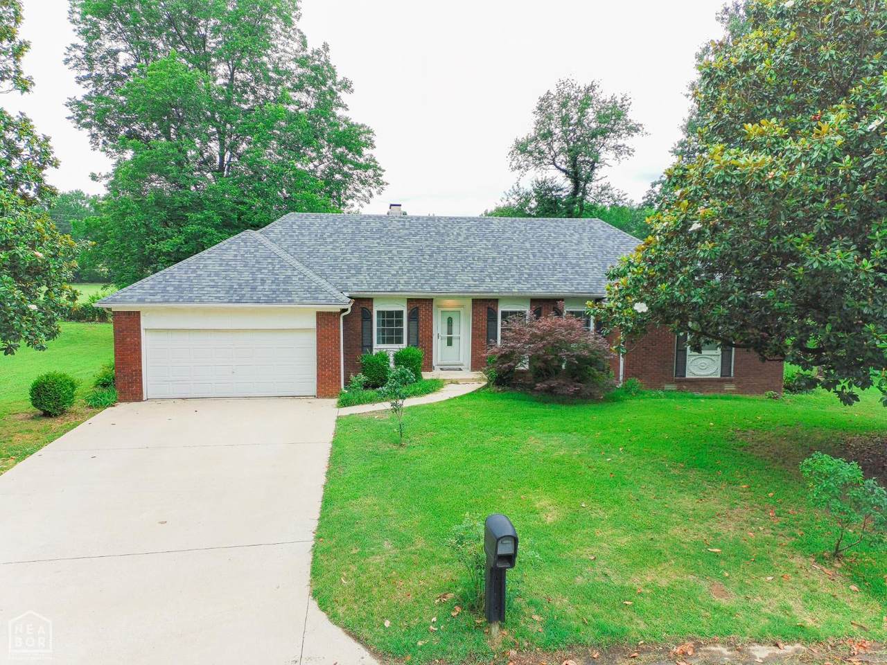 411 Lynne Court - Photo 1