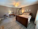 913 Hillview - Photo 12