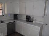 900 Avenue - Photo 15