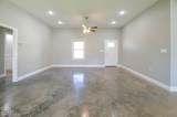 120 Pecan Street - Photo 4