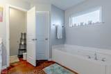 818 Boulevard Orleans Street - Photo 18