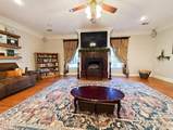 2114 Spring Hollow Drive - Photo 14