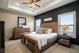 305 Hollis - Photo 14