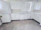 705 Washington - Photo 11