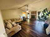 1206 Hickory Cr - Photo 4