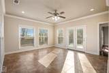 4801 Lochmoor Circle - Photo 14