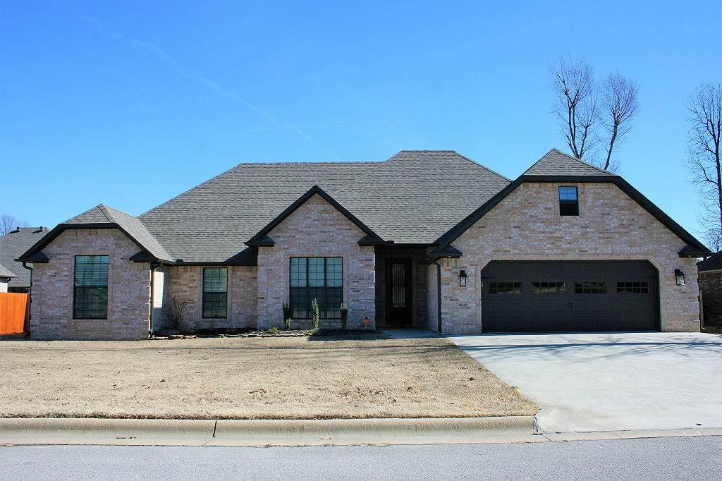611 38th Street - Photo 1