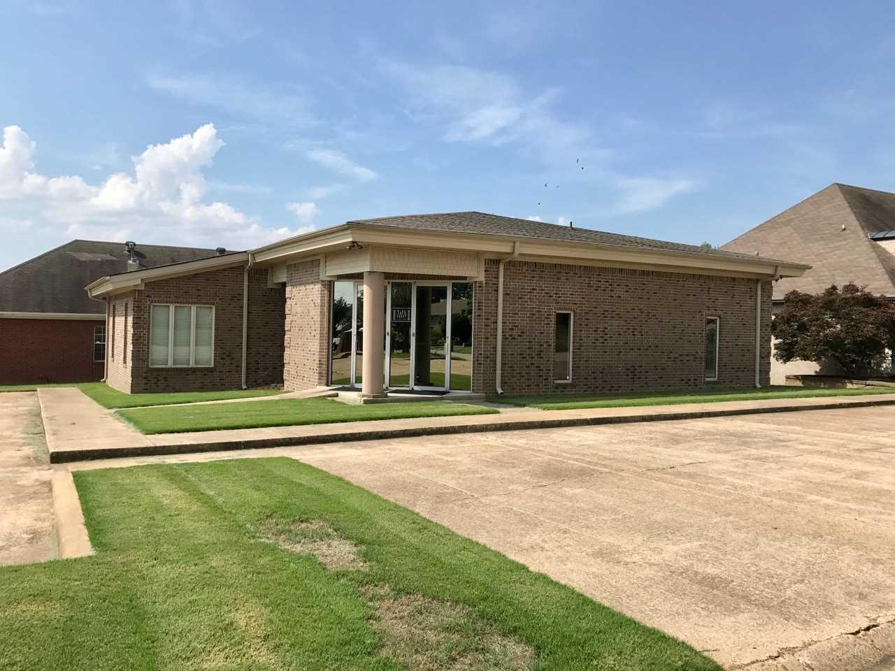 1719 Executive Square - Photo 1