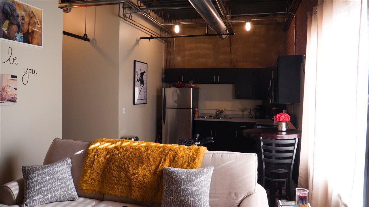 225 Main - Photo 1